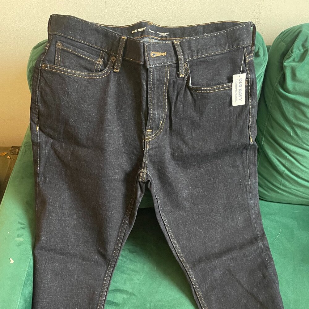 Old Navy Relaxed slim taper jeans 33x30 (new, never worn)